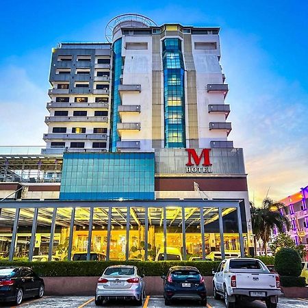 M Hotel Danok Szadau Kültér fotó