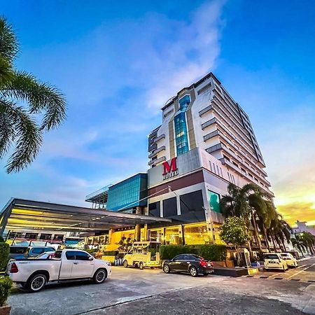 M Hotel Danok Szadau Kültér fotó