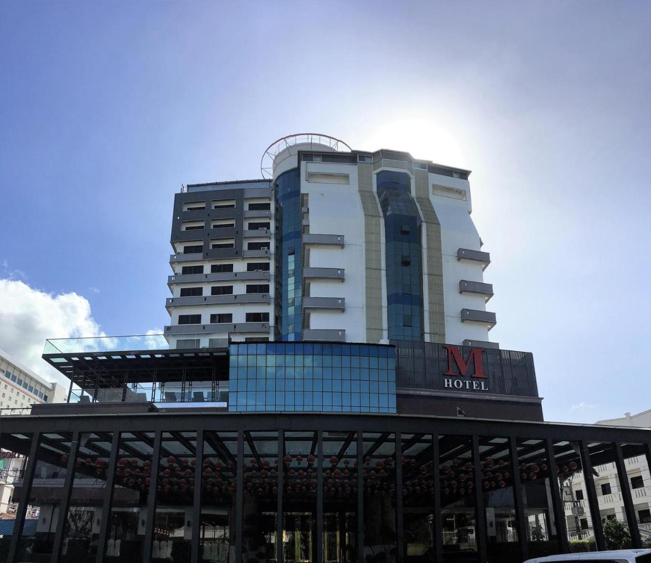 M Hotel Danok Szadau Kültér fotó